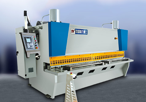 pg游戏网站:液压机油压机出口380V变220V俄罗斯三相变压器 输出两相线V